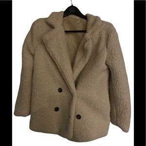 BEAUTIFUL faux sheep/shearling “P-Coat”